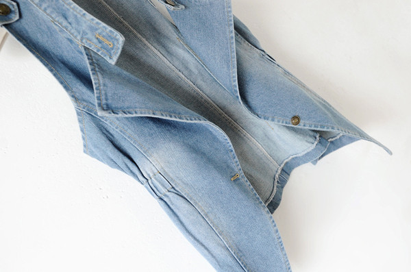 Τζην γυναικείο γιλέκο V σχήματος V σε δύο χρώματα