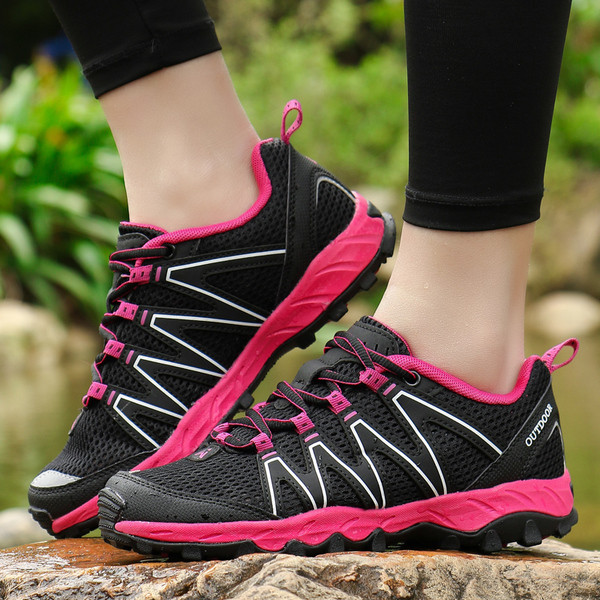 Υποδήματα ταξιδιού κατάλληλα για άνδρες και γυναίκες