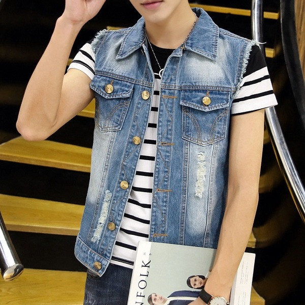 Ανδρικό  τζιν  γιλέκο σε ελαφρύ και σκούρο χρώμα με σκισμένα μοτίβα