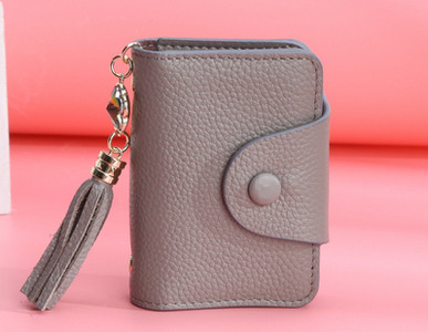 Γυναικείο χαρτοφυλάκιο εγγράφων σε διάφορα χρώματα με φούντα