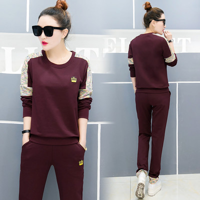 Γυναικείο σετ με κεντήματα σε διάφορα χρώματα