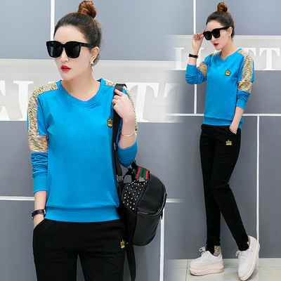 Γυναικείο σετ με κεντήματα σε διάφορα χρώματα