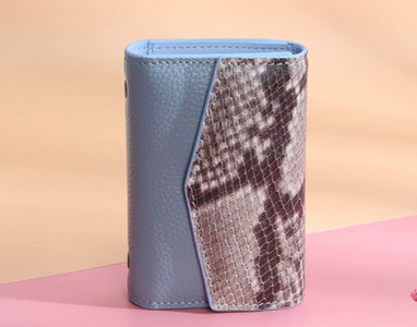 Γυναικείο σύγχρονο χαρτοφυλάκιο εγγράφων σε διάφορα χρώματα