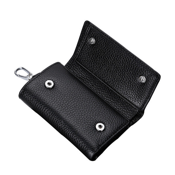 Portofel practic pentru barbati din piele ecologica cu brelocuri in patru culori