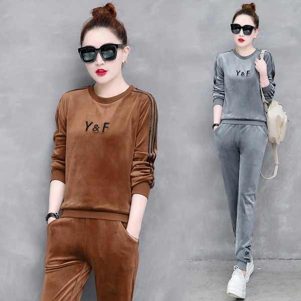 Γυναικείο σέτ  σε πολλά χρώματα