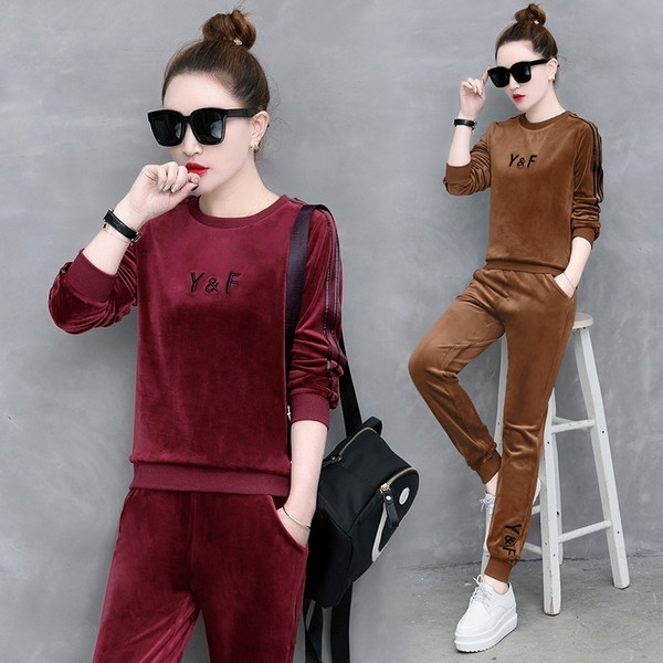 Γυναικείο σέτ  σε πολλά χρώματα