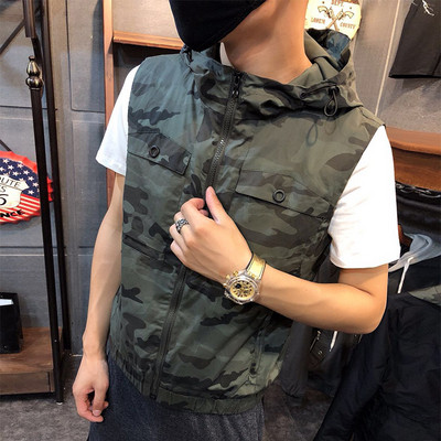 Ανδρικό σπορ καθημερινό γιλέκο σε μαύρο και καμουφλάζ στοιχεία