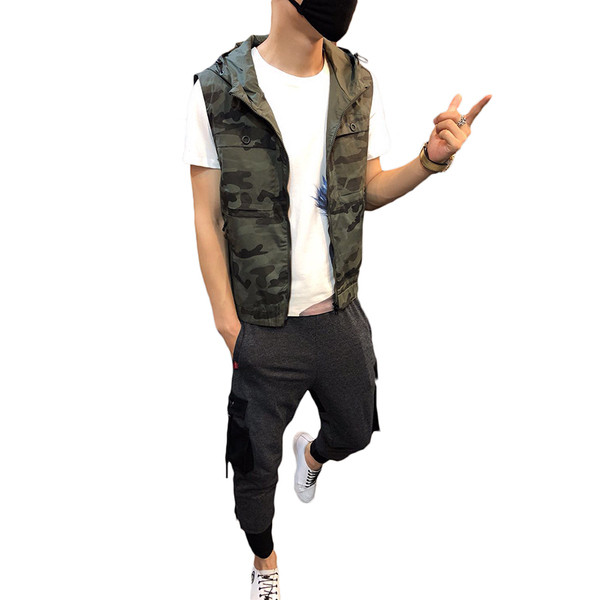 Ανδρικό σπορ καθημερινό γιλέκο σε μαύρο και καμουφλάζ  στοιχεία