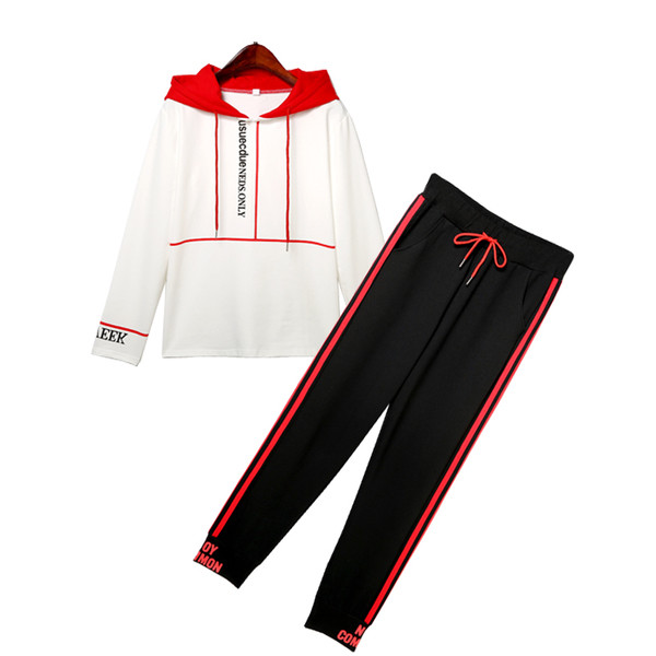 Αθλητικό γυναικείο σετ με κουκούλα και παντελόνι με κουκούλα - τρία χρώματα