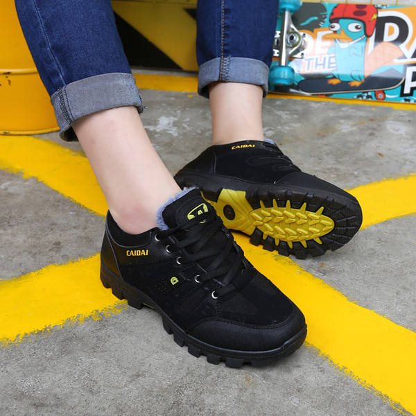 Pantofi sport pentru bărbați potriviti pentru drumeții