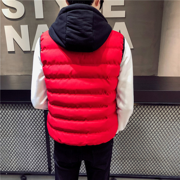 Ανδρικό σπορ καθημερινό γιλέκο σε διάφορα χρώματα με κουκούλα και κεντήματα σε δύο σχέδια