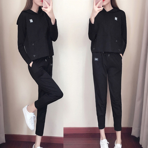 Set de damă sport model NOU, inclusiv bluză și pantaloni - alb-negru