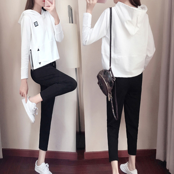 Set de damă sport model NOU, inclusiv bluză și pantaloni - alb-negru