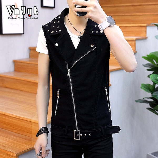 Vesta de denim moderna pentru barbati cu elemente metalice