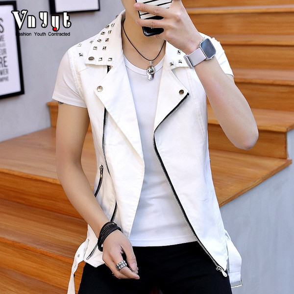 Vesta de denim moderna pentru barbati cu elemente metalice