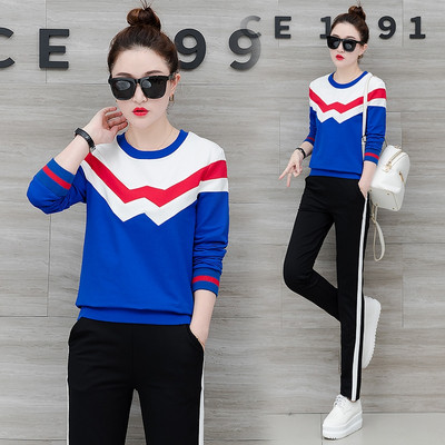 Αθλητική γυναικεία φόρμα σε τέσσερα χρώματα