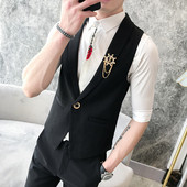 Κομψό μακρύ ανδρικό γιλέκο με διακοσμητικές τσέπες