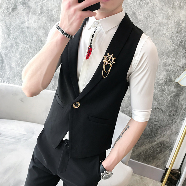 Κομψό μακρύ ανδρικό γιλέκο με διακοσμητικές τσέπες