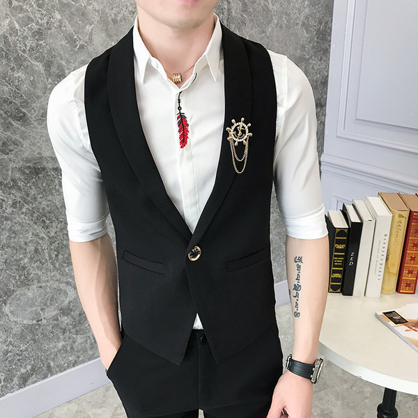 Κομψό μακρύ ανδρικό γιλέκο με διακοσμητικές τσέπες