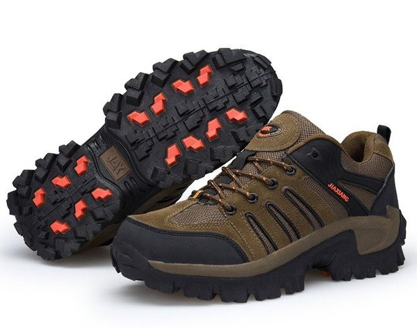 Мъжки обувки за туризъм в четири цвята