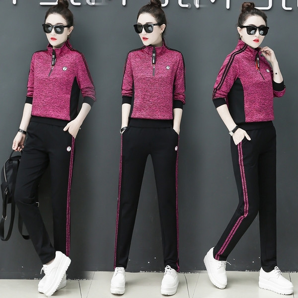 Γυναικεία αθλητική φόρμα με πλευρική μπορντούρα σε τρία χρώματα