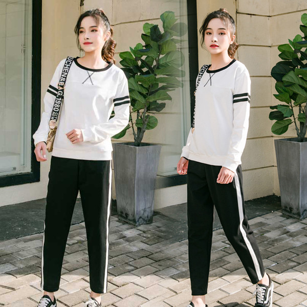 Γυναικείο αθλητικό σετ που περιλαμβάνει μπλούζα και παντελόνι με μακρύ μανίκι - τρία χρώματα