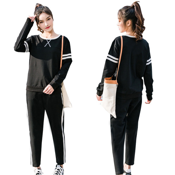 Γυναικείο αθλητικό σετ που περιλαμβάνει μπλούζα και παντελόνι με μακρύ μανίκι - τρία χρώματα