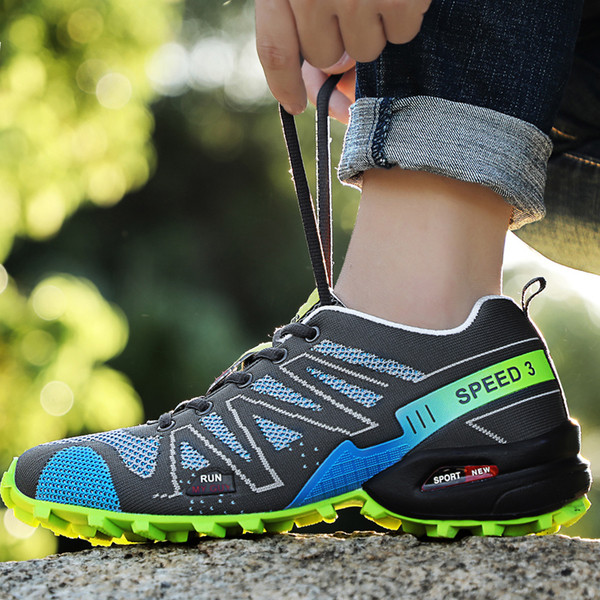 Αδιάβροχα υποδήματα για άντρες σε διάφορα χρώματα