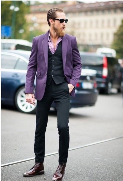 Κομψό μακρύ ανδρικό γιλέκο  σε μαύρο χρώμα