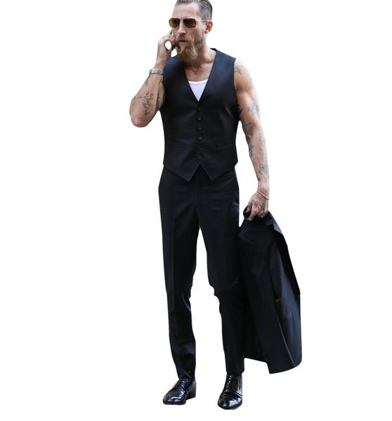 Κομψό μακρύ ανδρικό γιλέκο  σε μαύρο χρώμα