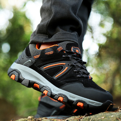 Αδιάβροχα υποδήματα για άνδρες σε τέσσερα χρώματα