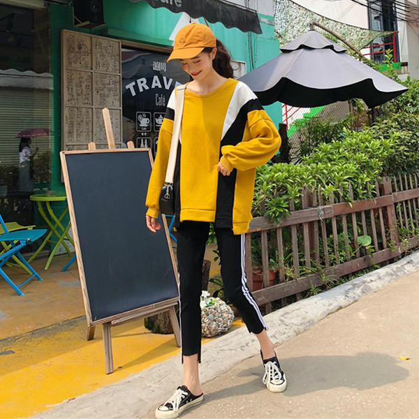 Αθλητικό γυναικείο σετ - μακρύ φούτερ και κολάν με πλευρικές άκρες