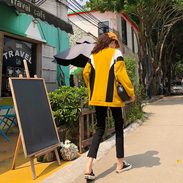 Αθλητικό γυναικείο σετ - μακρύ φούτερ και κολάν με πλευρικές άκρες