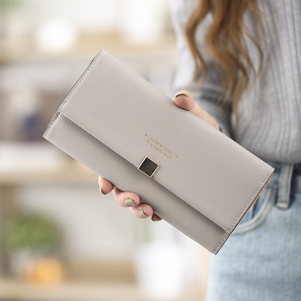 Portofel de dama in mai multe culori cu inscriptie