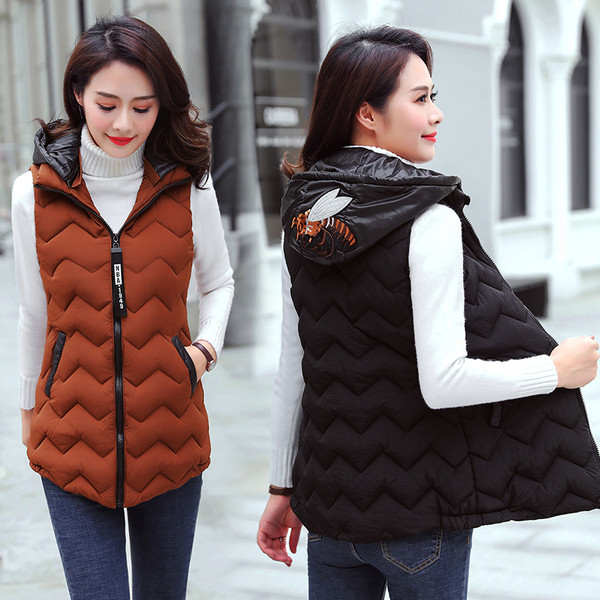 Vesta de dama moderna cu gluga si broderie in mai multe culori