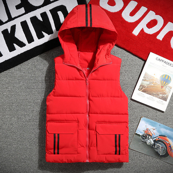 Vesta sport barbati in mai multe culori cu dungi rosii