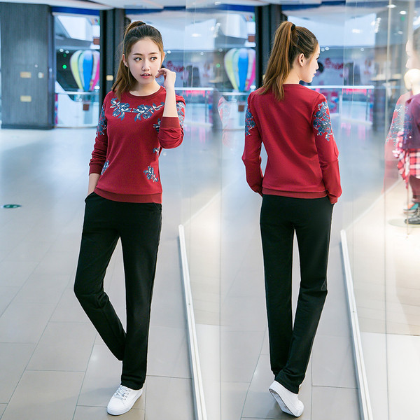 Γυναικεία αθλήματα σε διάφορα χρώματα