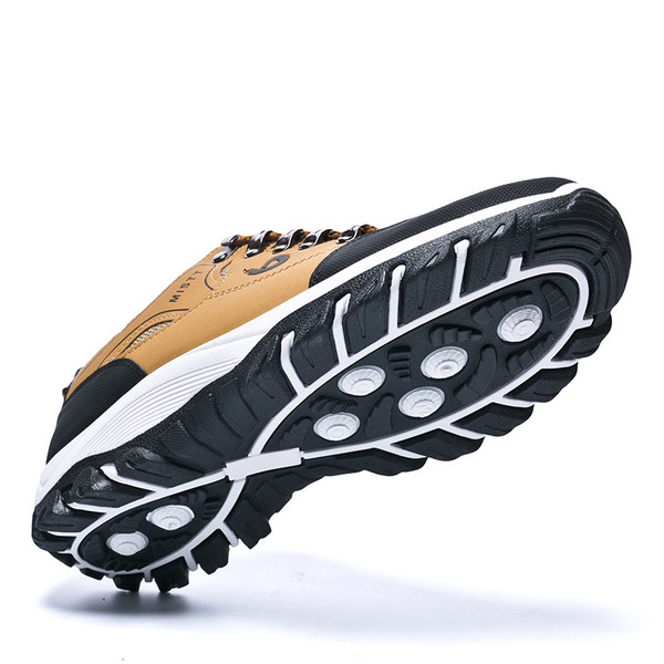 Túrázásra alkalmas férfi sportcipő többféle színben