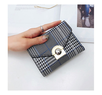 Γυναικείο πορτοφόλι σε διάφορα μοντέλα και χρώματα