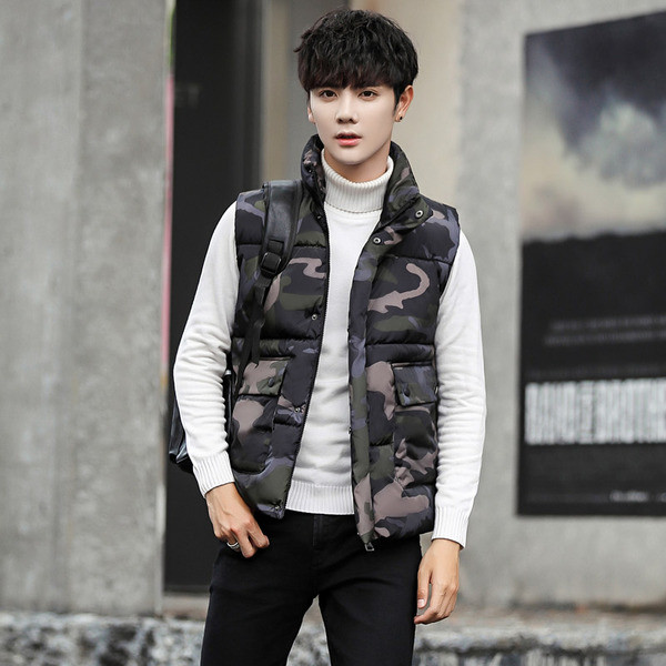 Κομψό μακρύ ανδρικό γιλέκο σε τρία χρώματα με μπροστινές τσέπες