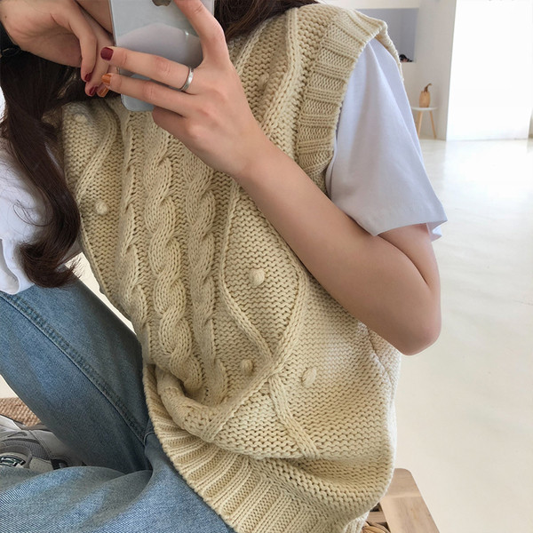 Vestă modernă pentru femei tricotată în trei culori