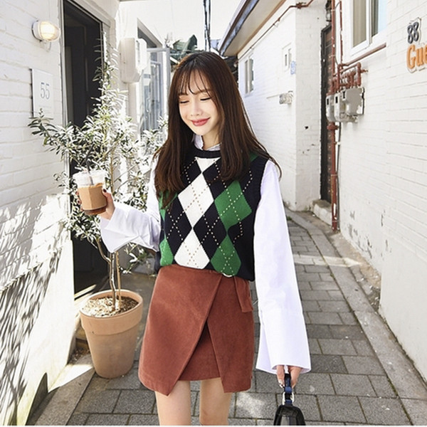 Κομψό μάλλινο γιλέκο σε τρία χρώματα