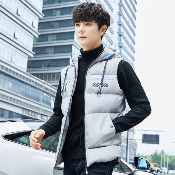 Vestă modernă pentru bărbați cu inscripție în trei culori