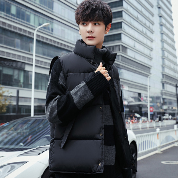 Vestă sport curată cu guler înalt în formă de O