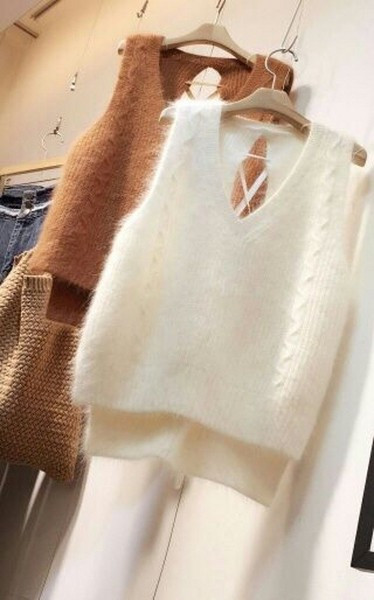 Vestă moale modernă cu spatele îngust în culori alb și maro