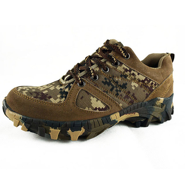 Pantofi de drumeție în două culori