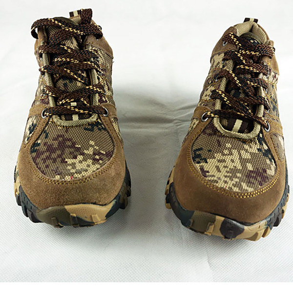 Pantofi de drumeție în două culori