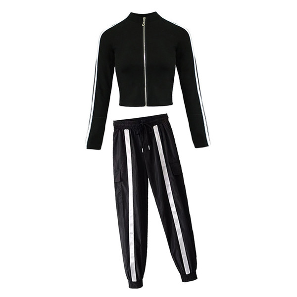 Спортен дамски комплект в черен цвят