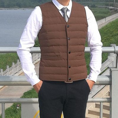 Κομψό γιλέκο με  λαιμόκοψη σε σχήμα V με διάφορα χρώματα