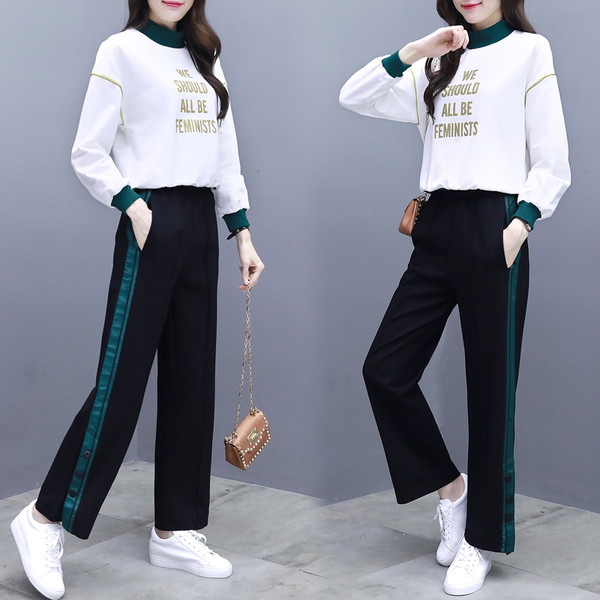 Set sport pentru femei din două părți cu inscripție și margine colorată